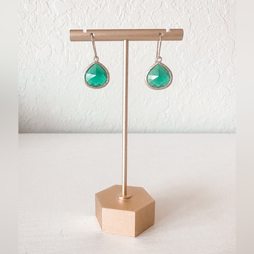 Elegant Gold Brushed and Emerald Green Drop Earrings